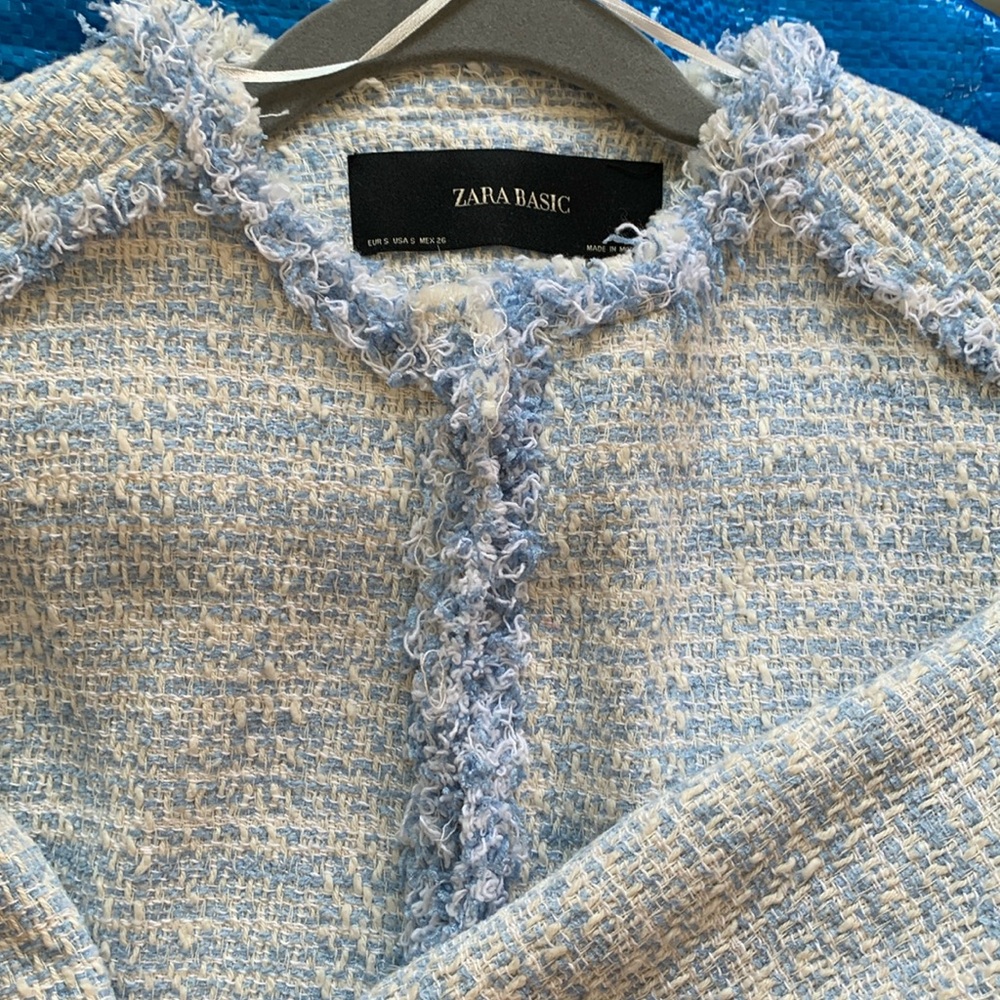 Zara blazer long sleeve baby blue new never worn crystal button